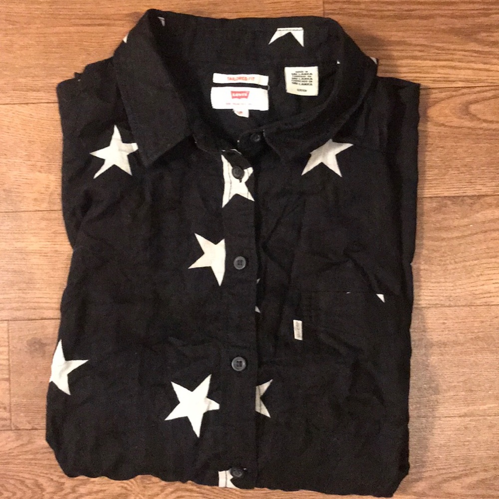 Black Levi’s Button Up with Star Pattern